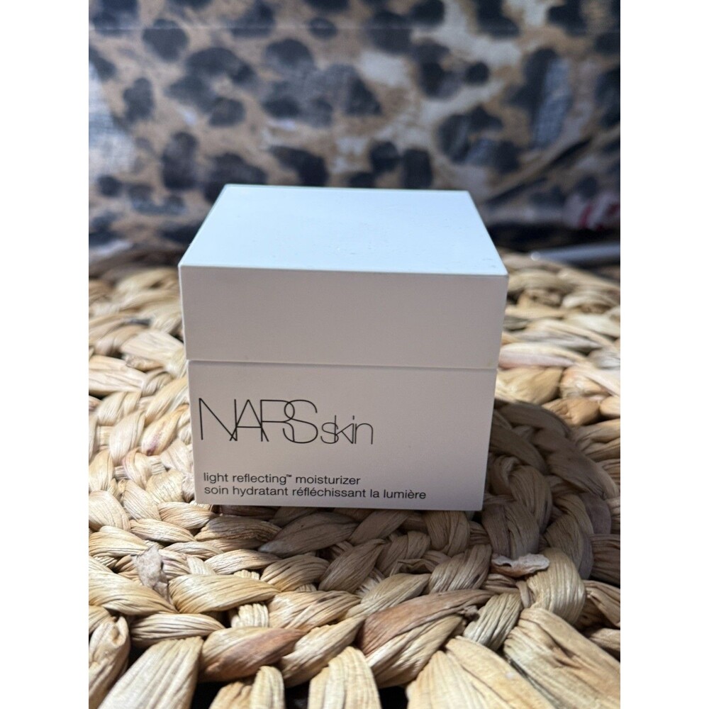 NARS Skin Light Reflecting Moisturizer 1.7 oz / 50 ml – Hydrating Face Cream/NEW